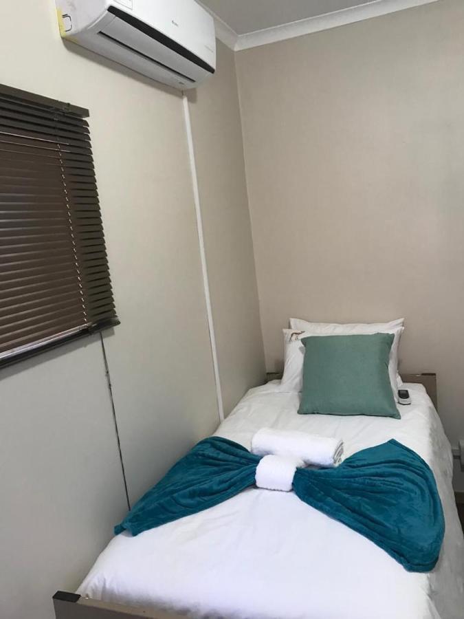 Urbanlife Keetmanshoop Accommodation Екстериор снимка