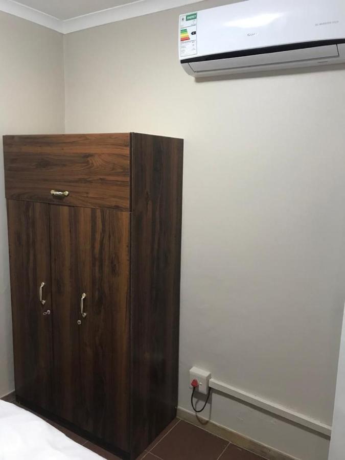 Urbanlife Keetmanshoop Accommodation Екстериор снимка