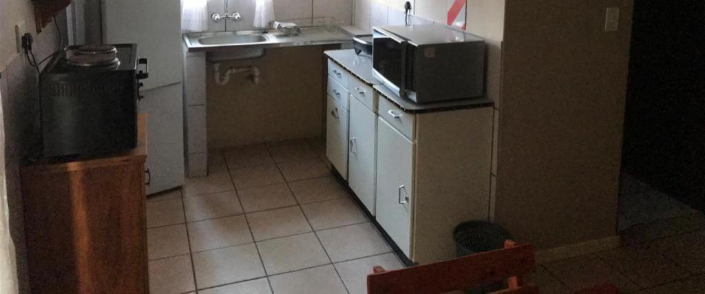 Urbanlife Keetmanshoop Accommodation Екстериор снимка