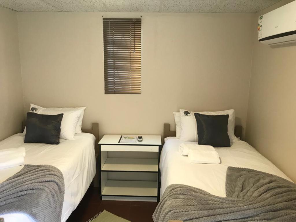 Urbanlife Keetmanshoop Accommodation Екстериор снимка